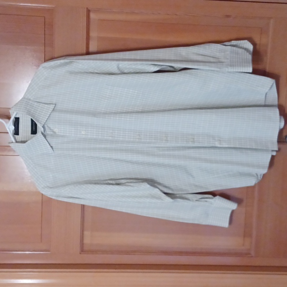 Mens plaid long sleeve button shirt